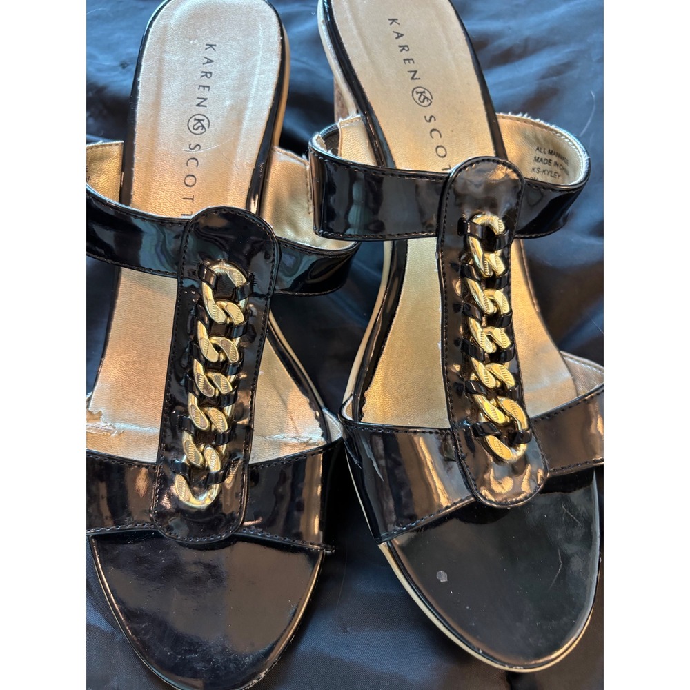 Karen Scott Kyley Black Patent Gold Chain Cork Wedge Sandals Mens 9M KS-KYLEY